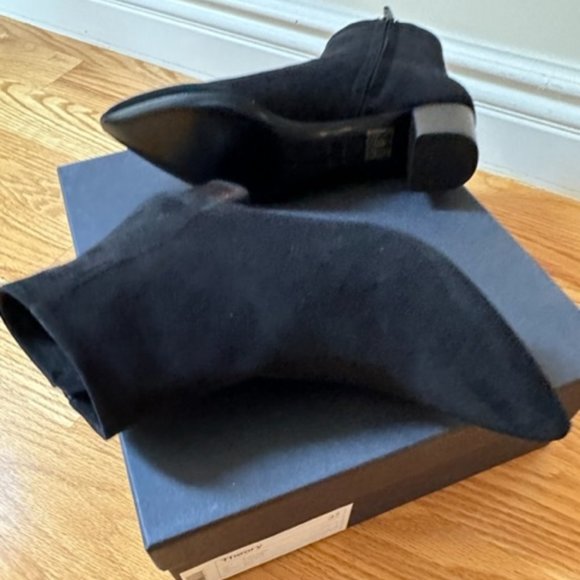 Theory Poented Toe Suede Booties, NEW - Picture 4 of 14